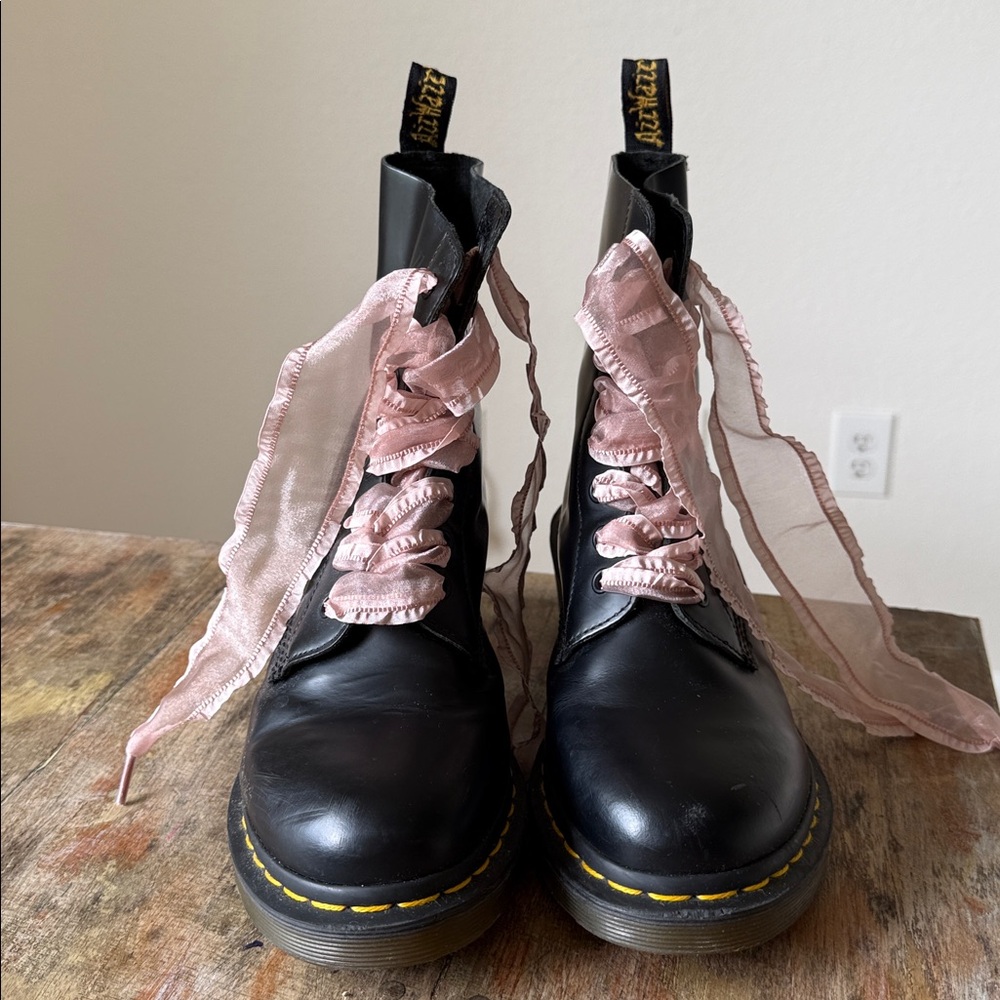 Dr. Martens clemency Black Boots with Ribbon Laces